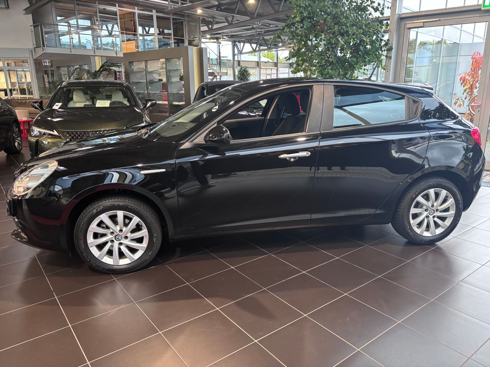 Fahrzeugabbildung Alfa Romeo Giulietta Basis KLIMA NAVI