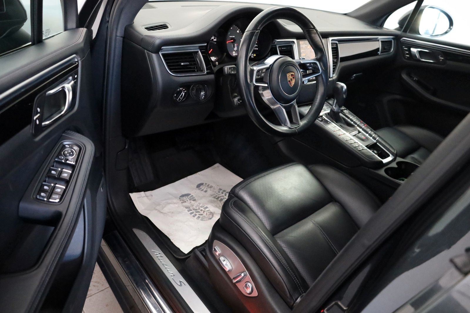 Fahrzeugabbildung Porsche Macan S D Alcantara,Navi,Xenon,Panorama,BOSE,ACC