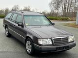 Mercedes-Benz 200T°°W124°°EURO 2°°AHK°°Schiebedach°° - Mercedes-Benz 200 aus 1993