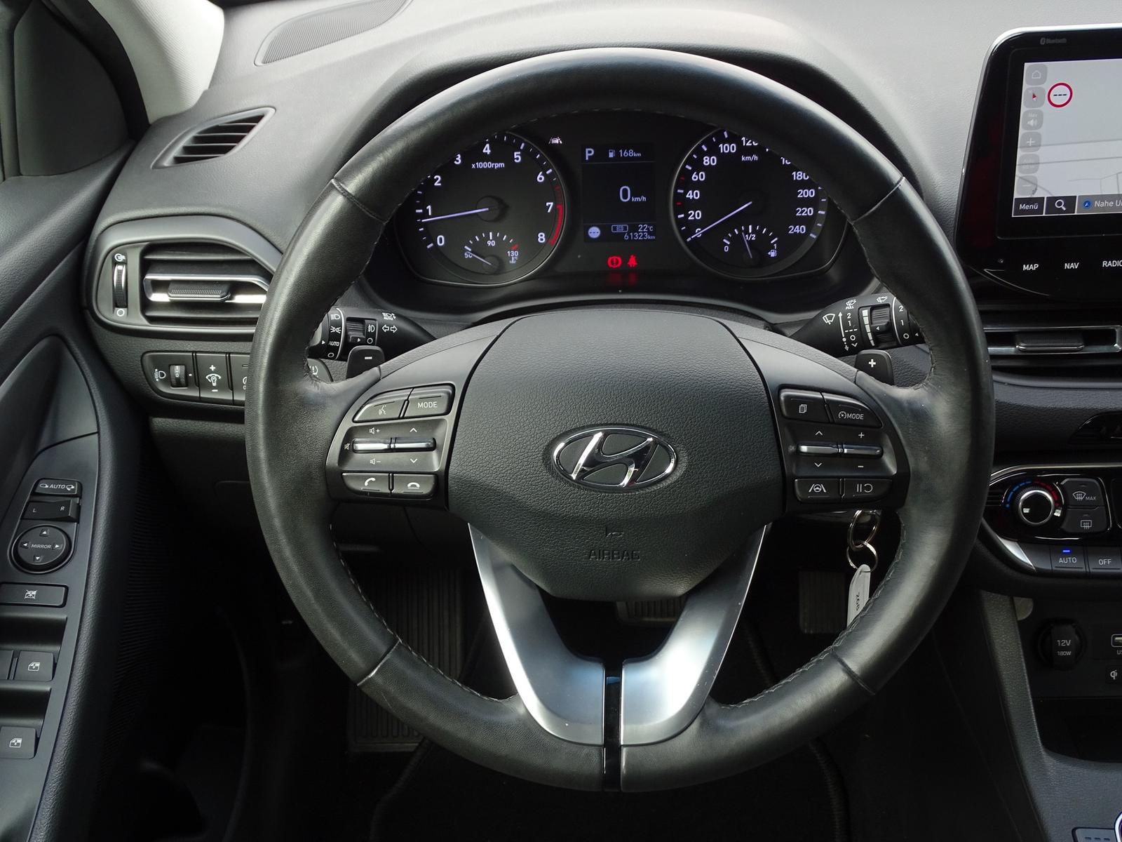 Hyundai i30 cw 1.5 T-GDI DCT Intro Edition M-Hybrid LED