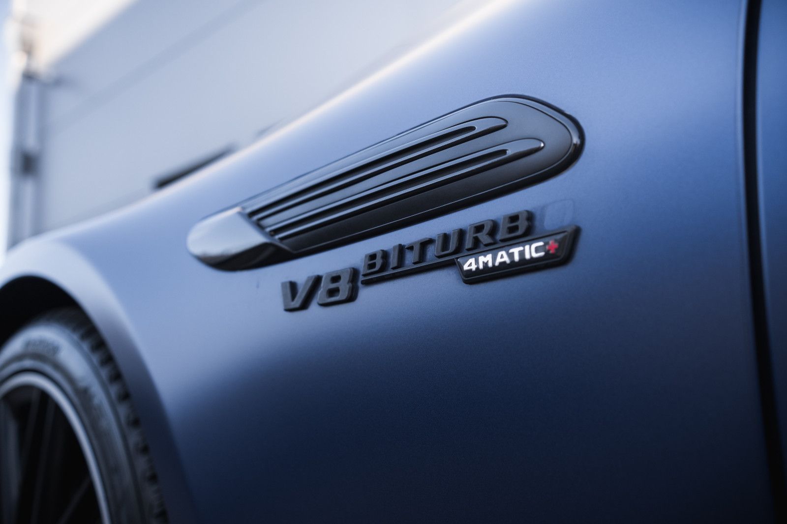 Fahrzeugabbildung Mercedes-Benz SL 63 AMG 4Matic+-Keramik-Burmester High- End