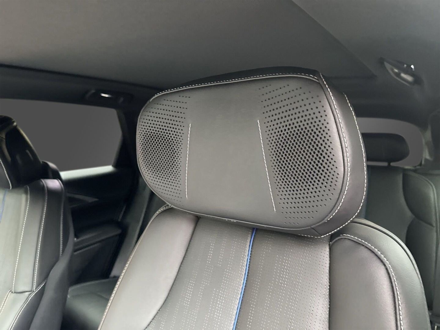 Fahrzeugabbildung Cadillac LYRIQ Sport AWD - Vollausstattung