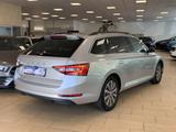 Skoda Superb AmbitionACC*CarPlay*Memory*SHZ*LED*R.Cam - Skoda Superb in Bonn
