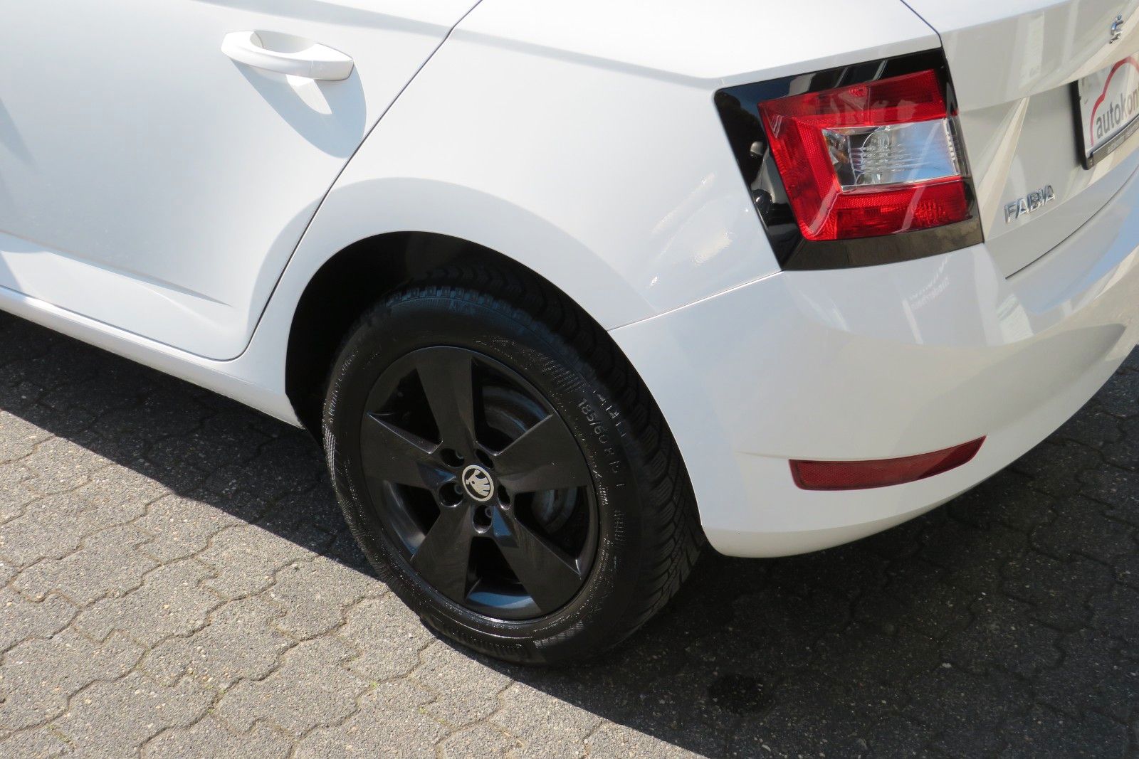 Fahrzeugabbildung SKODA Fabia Active KLIMA ALU ZV 1.HAND