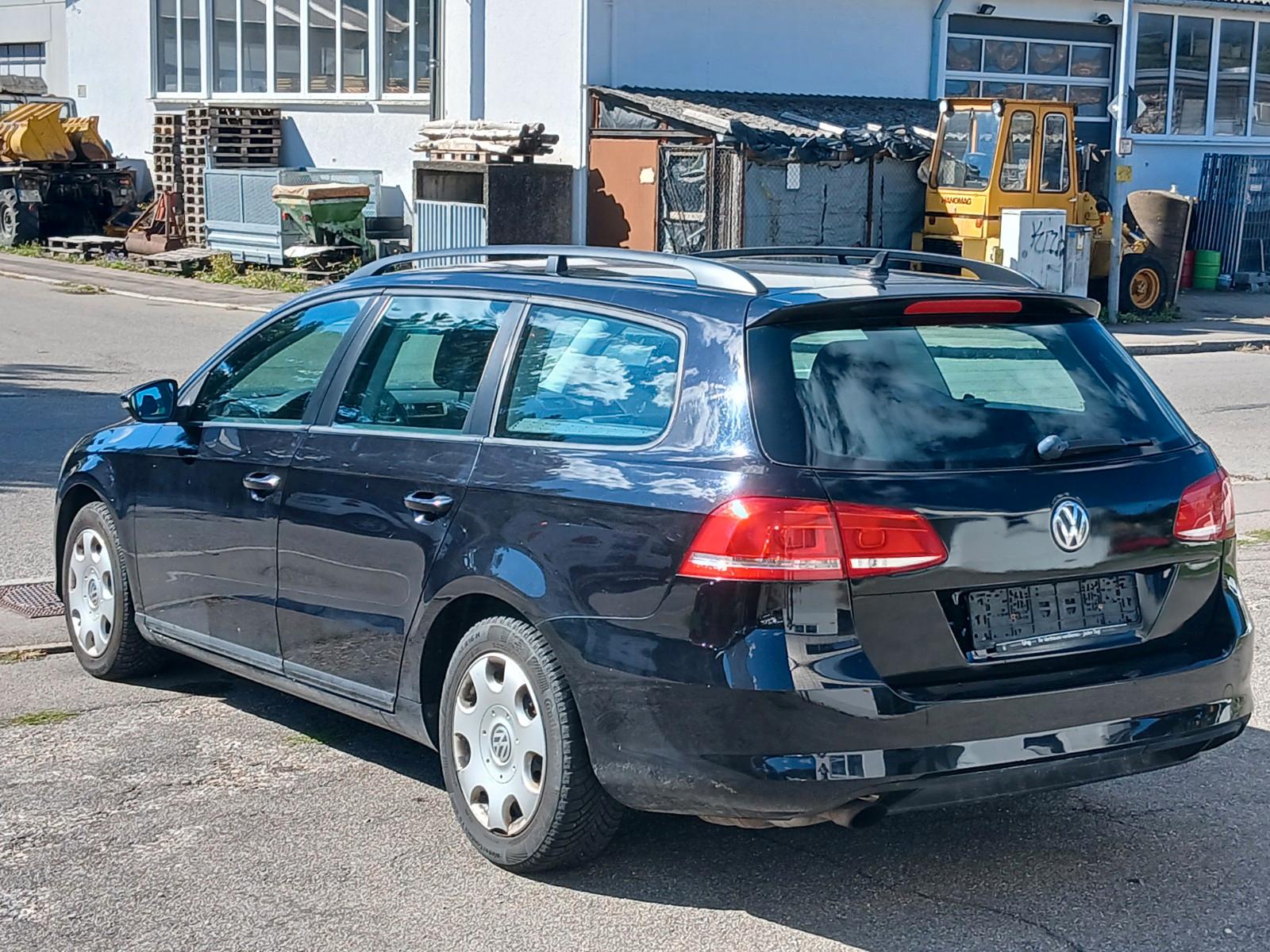 Volkswagen Passat 2011 — photo 7