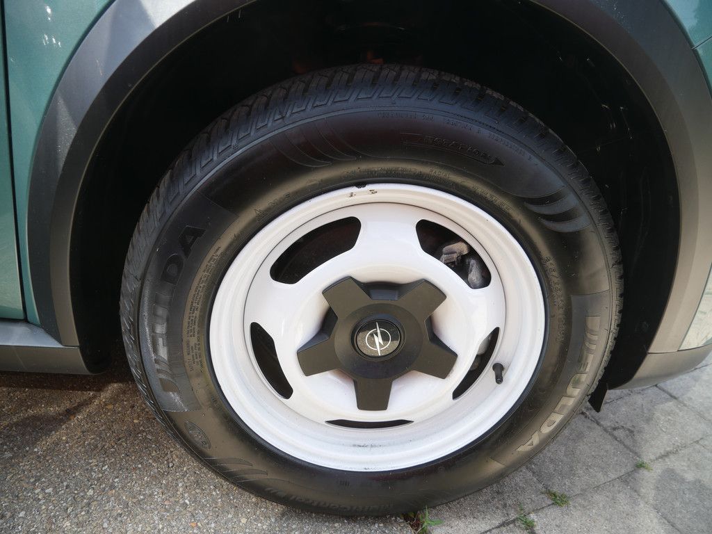 Fahrzeugabbildung Opel Frontera 1.2 Edition PDC SHZ KAMERA NAVI LED