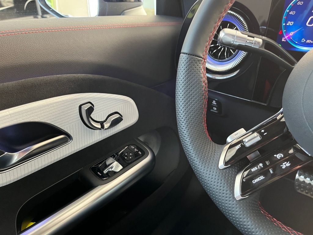 Fahrzeugabbildung Mercedes-Benz CLA 250+ SB +AMG+NIGHT+AHK+WINTER-PAKET+MEMORY++