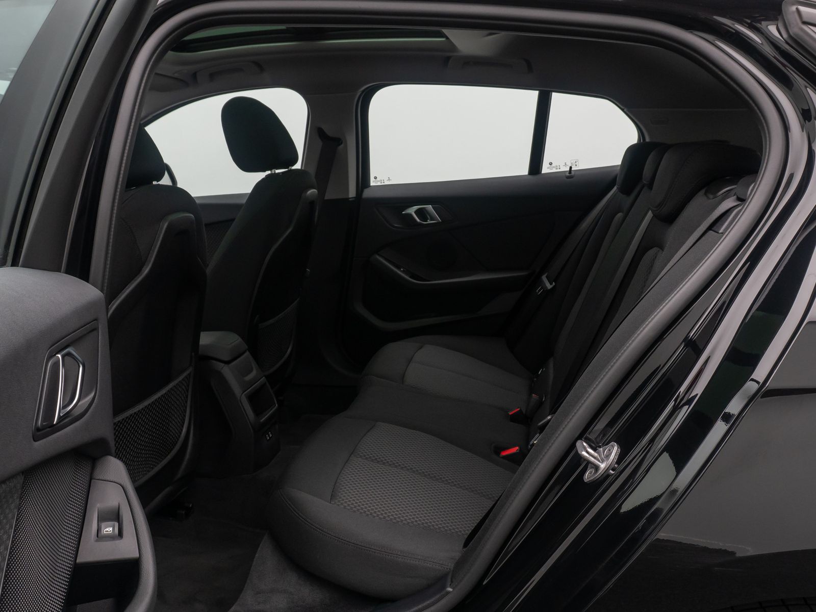 Fahrzeugabbildung BMW 120i GeschwindigReg PDC LED DAB Panorama WLAN