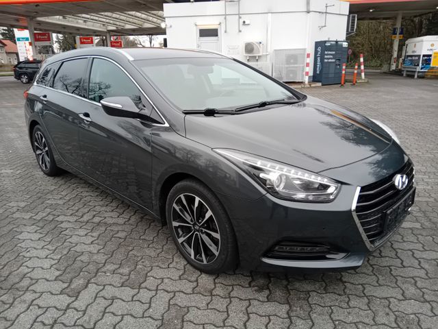 Hyundai i40 cw blue Premium * INSP+TÜV neu * Top