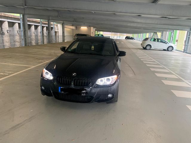 BMW 320i Coupé -