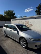 Honda Accord Tourer 2.0  - Honda Accord mit Benzin-Antrieb: Kombi, 2.0