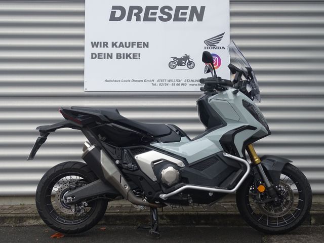 Honda X-ADV 750 * 1.490km * 1. Hand *