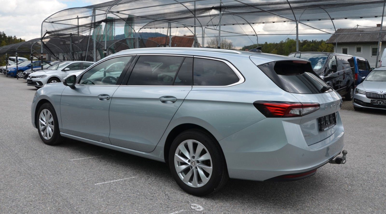 Skoda Superb Kombi 1,5 TSI DSG LED AHV EXP:27.700.- imagem 3