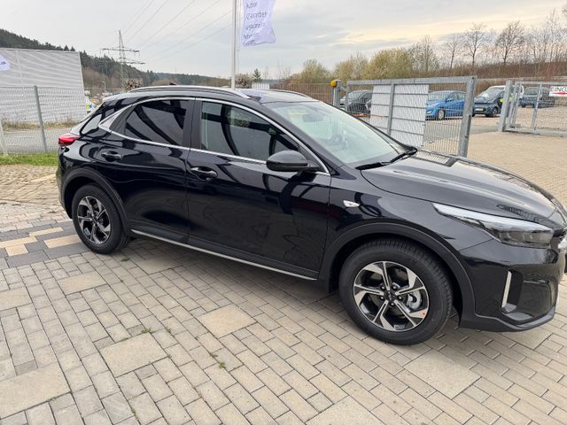Kia XCeed 1.6 T-GDi Vision DCT7 NAVI LED PDC KAM SHZ