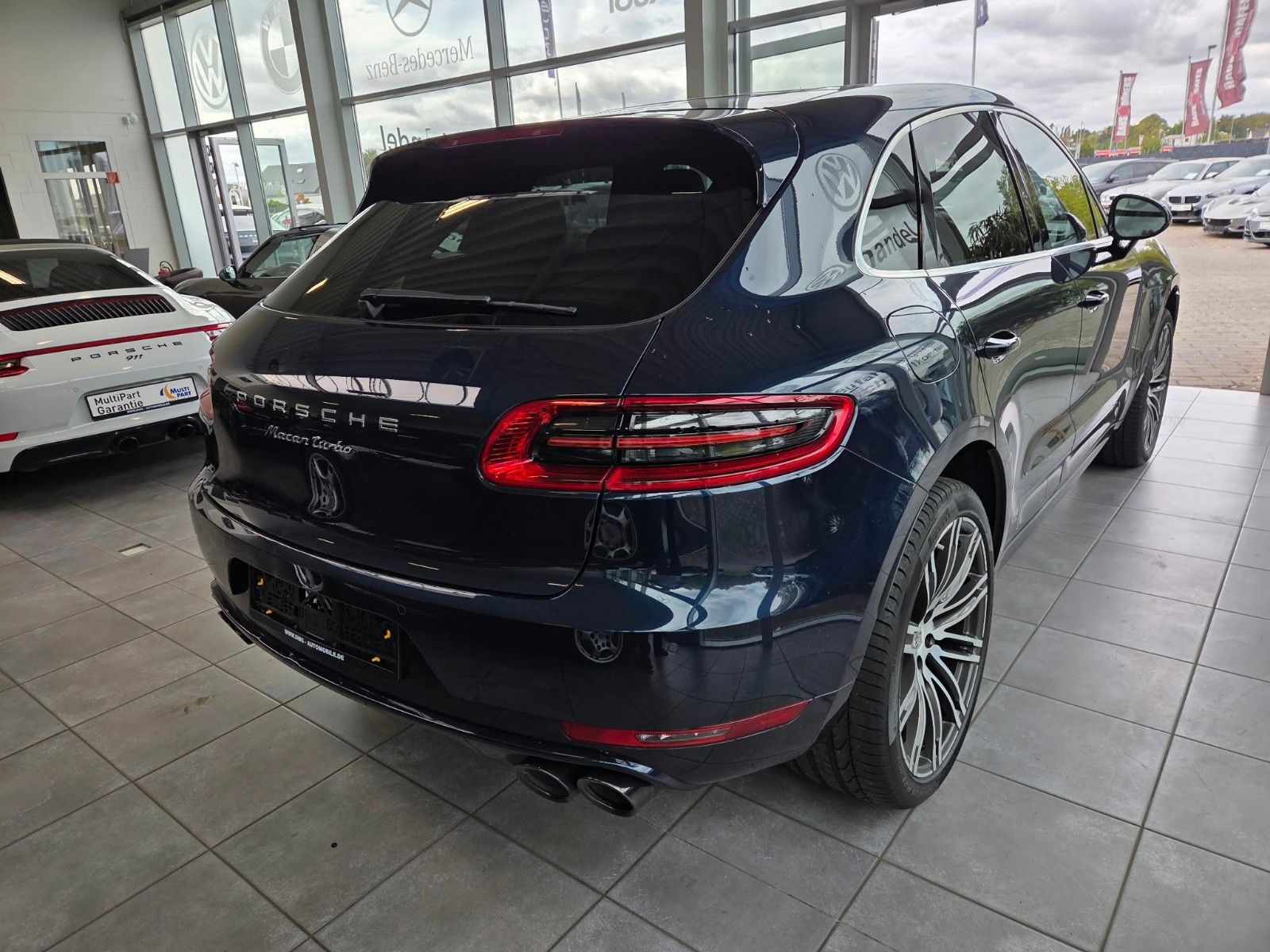 Fahrzeugabbildung Porsche Macan Turbo/Vollaustattung/erst 47000km/1-HD