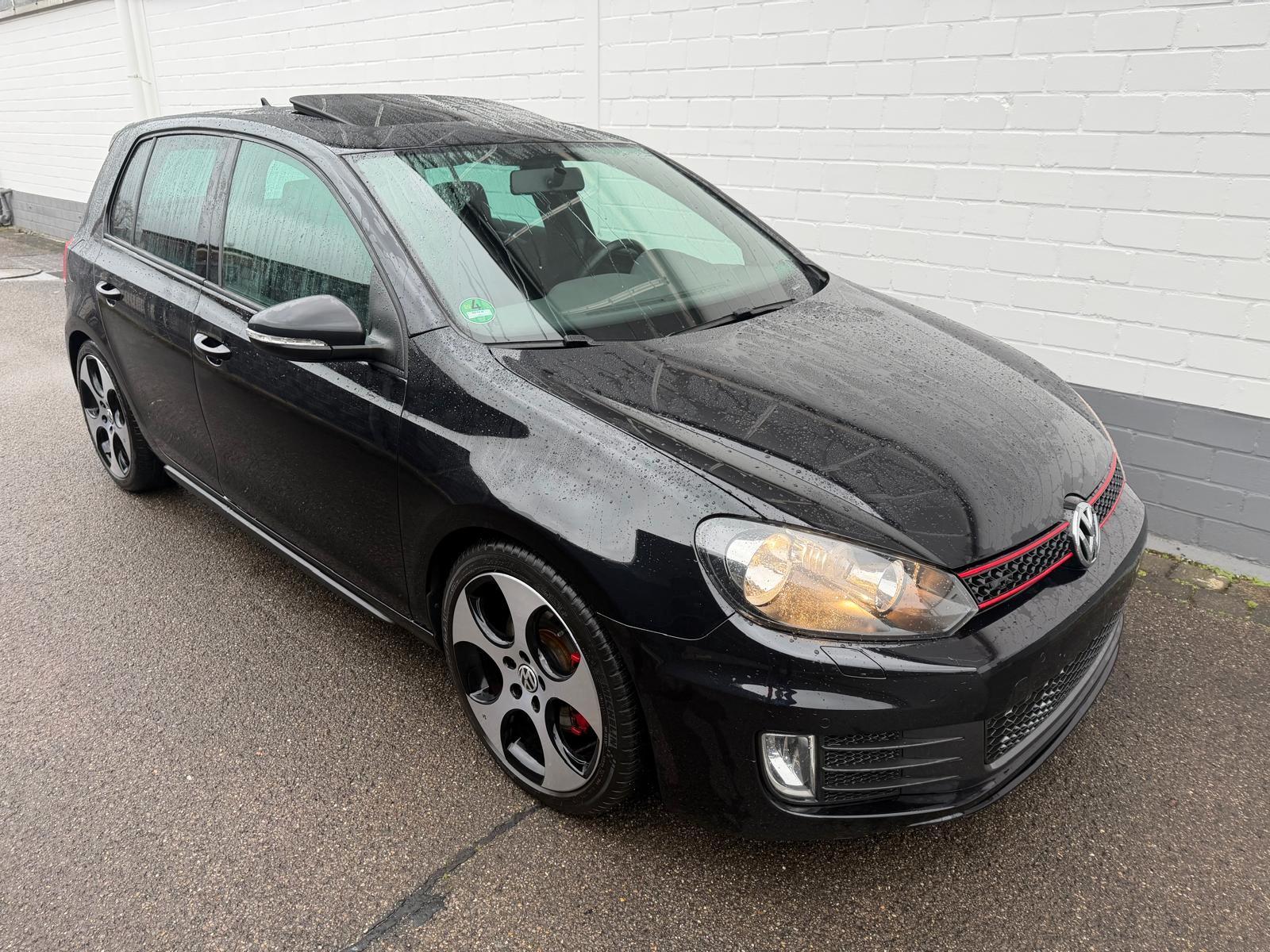 Volkswagen Golf 2.0 TSI GTI