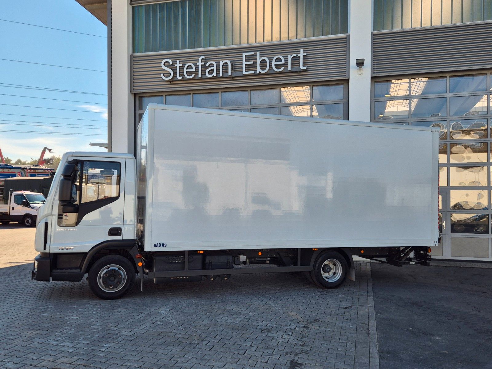 Fahrzeugabbildung Iveco Eurocargo 75-210/P LBW 1.000kg 3 Sitze Klima