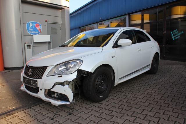 Suzuki Kizashi 2.4 SPORT Keyless Xenon GSD Wildschaden