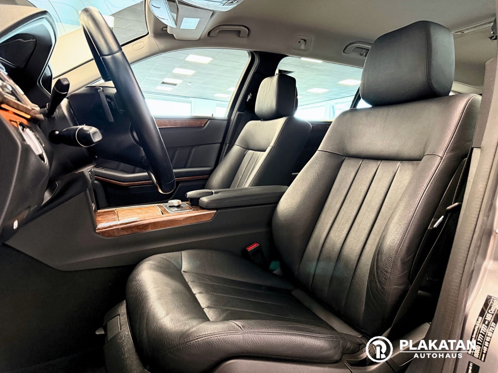 Fahrzeugabbildung Mercedes-Benz E 250 CDI T-Modell Leder AHK MB-Service
