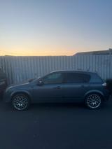 Opel Astra h 1.9 150 ps 6gang Klimaanlage - Opel Astra aus 2004 mit Diesel-Antrieb