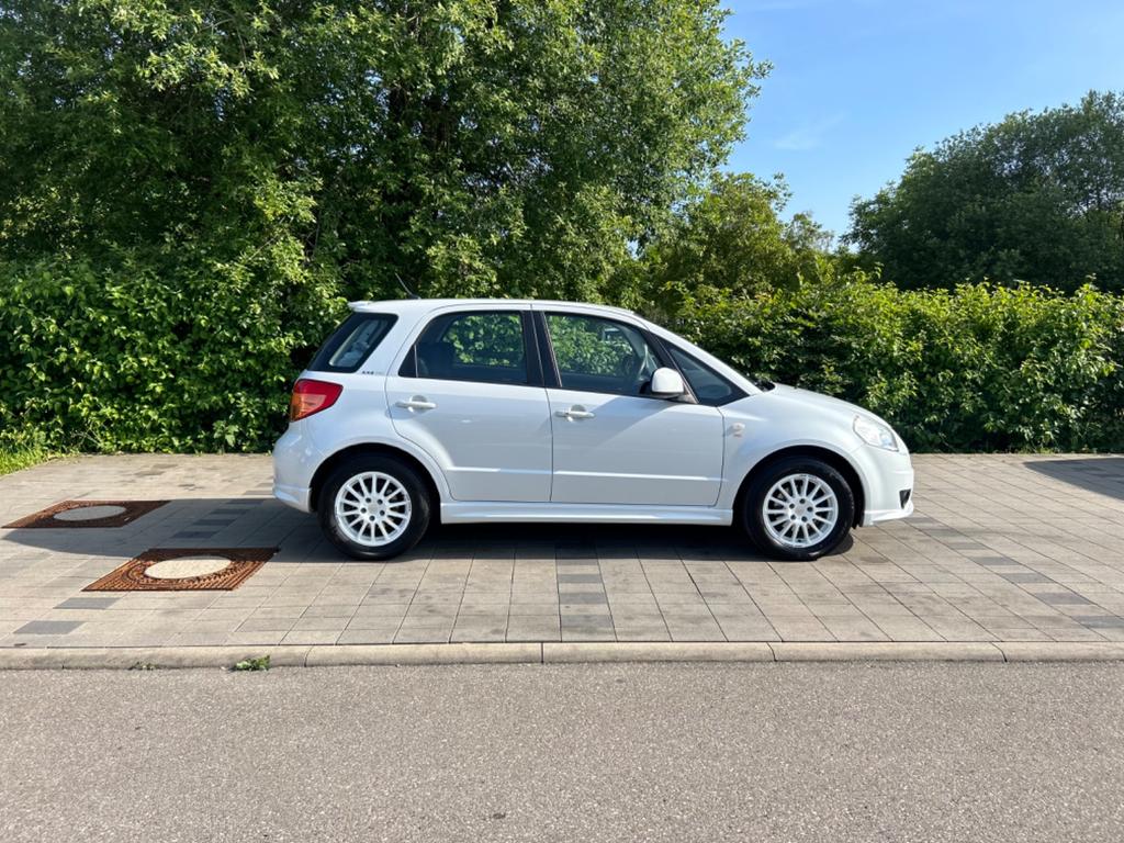 Suzuki SX4
