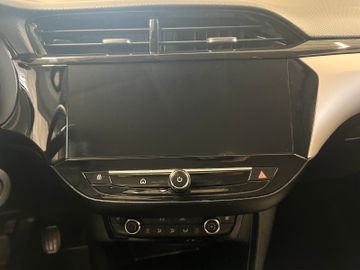Fotografie des Opel Corsa F Kamera LED Sitzheizung Allwetterreifen