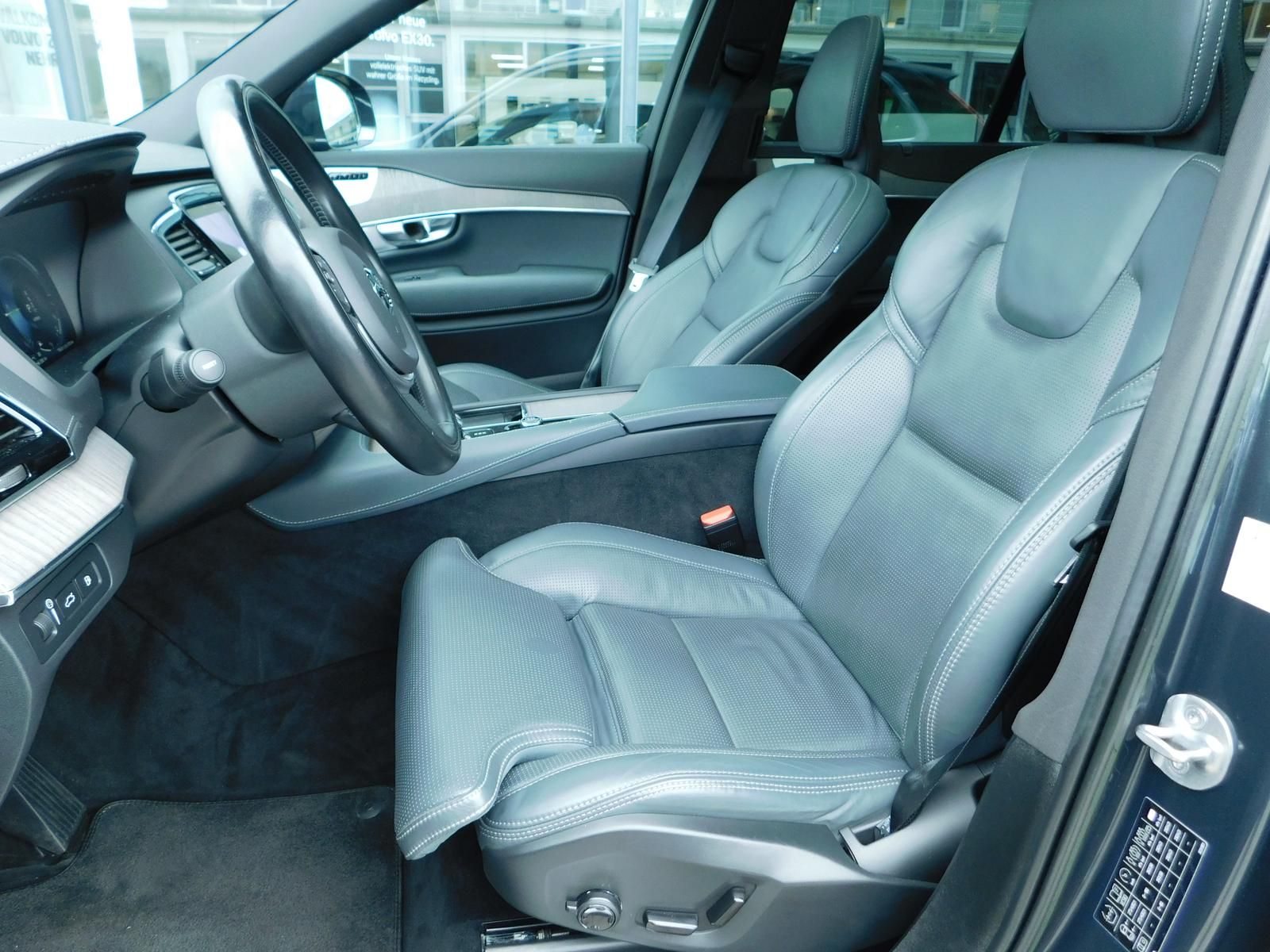 Fahrzeugabbildung Volvo XC90 T8 Inscription Edition "Bowers&Wilkins"