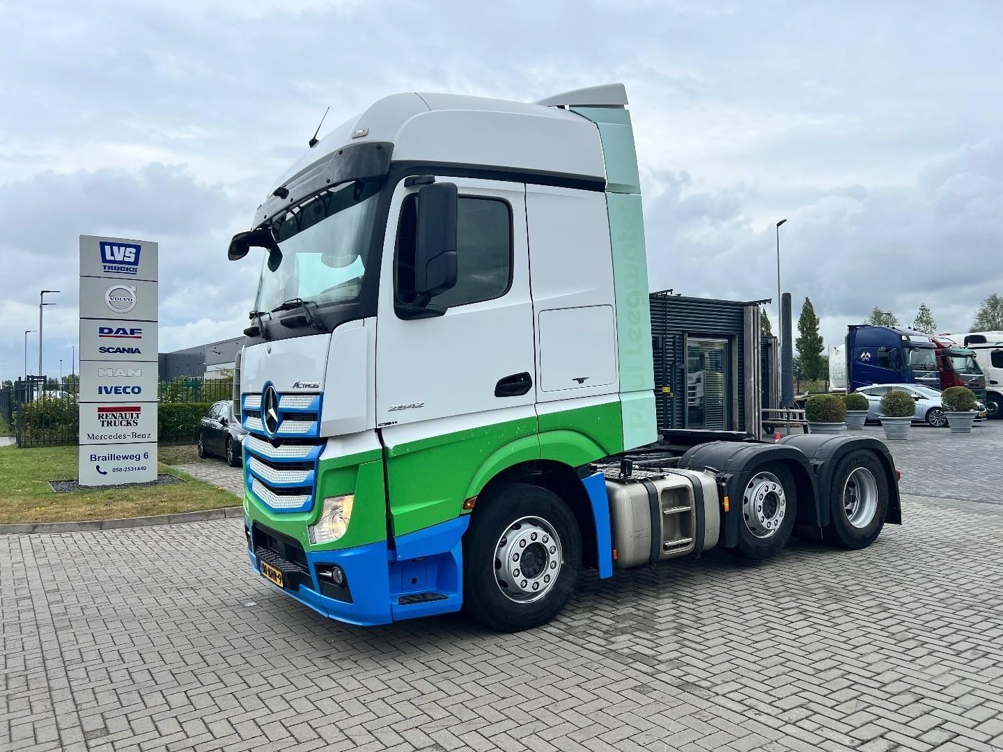 Mercedes-Benz Actros 2642 6x2 trekker Liftaxle / Big Space