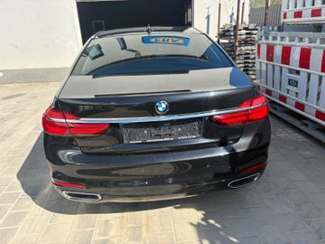 BMW 740 - 5