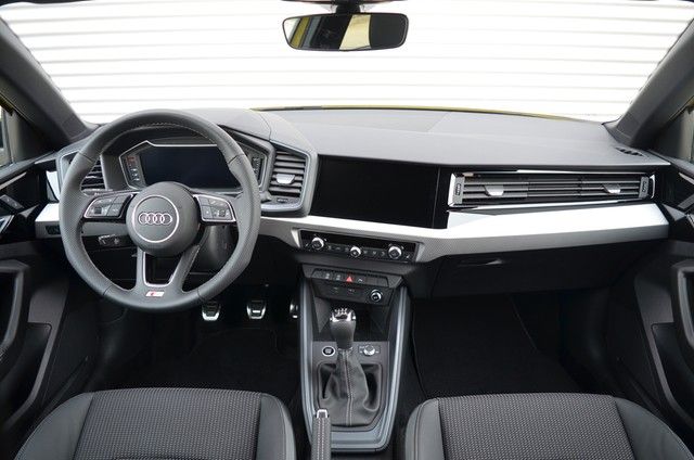 Fahrzeugabbildung Audi A1 citycarver 30 TFSI S line LED Virtual SHZ PDC