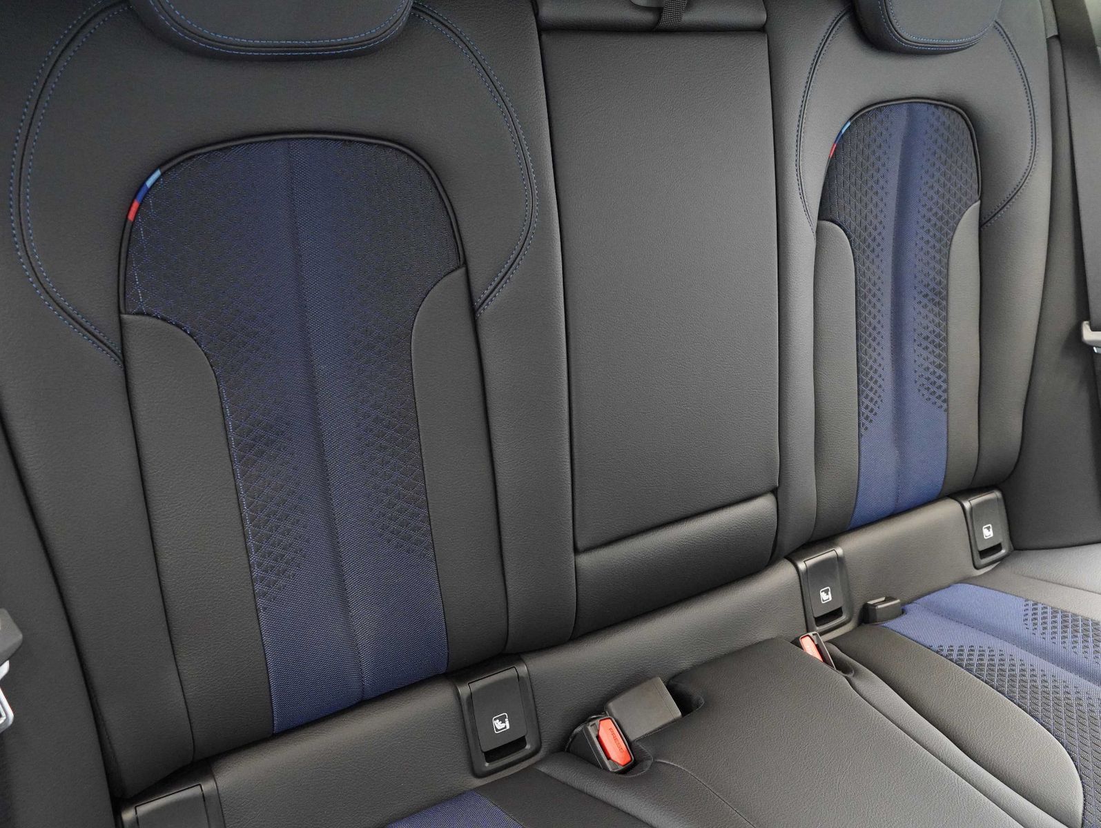 Fahrzeugabbildung BMW 218i Gran Coupé M Sport SHADOW/DAB/TRAVEL/PANO