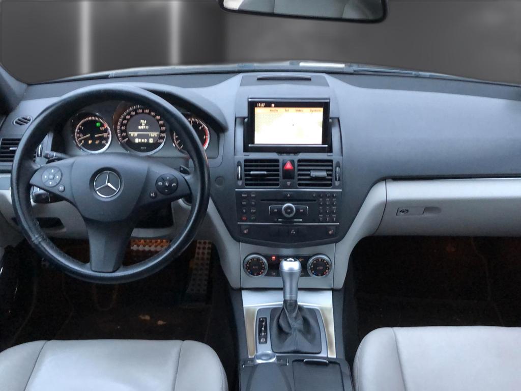 Mercedes-Benz C 320