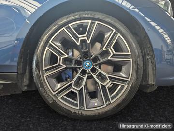 صورة 5 لـ 2023 BMW I5