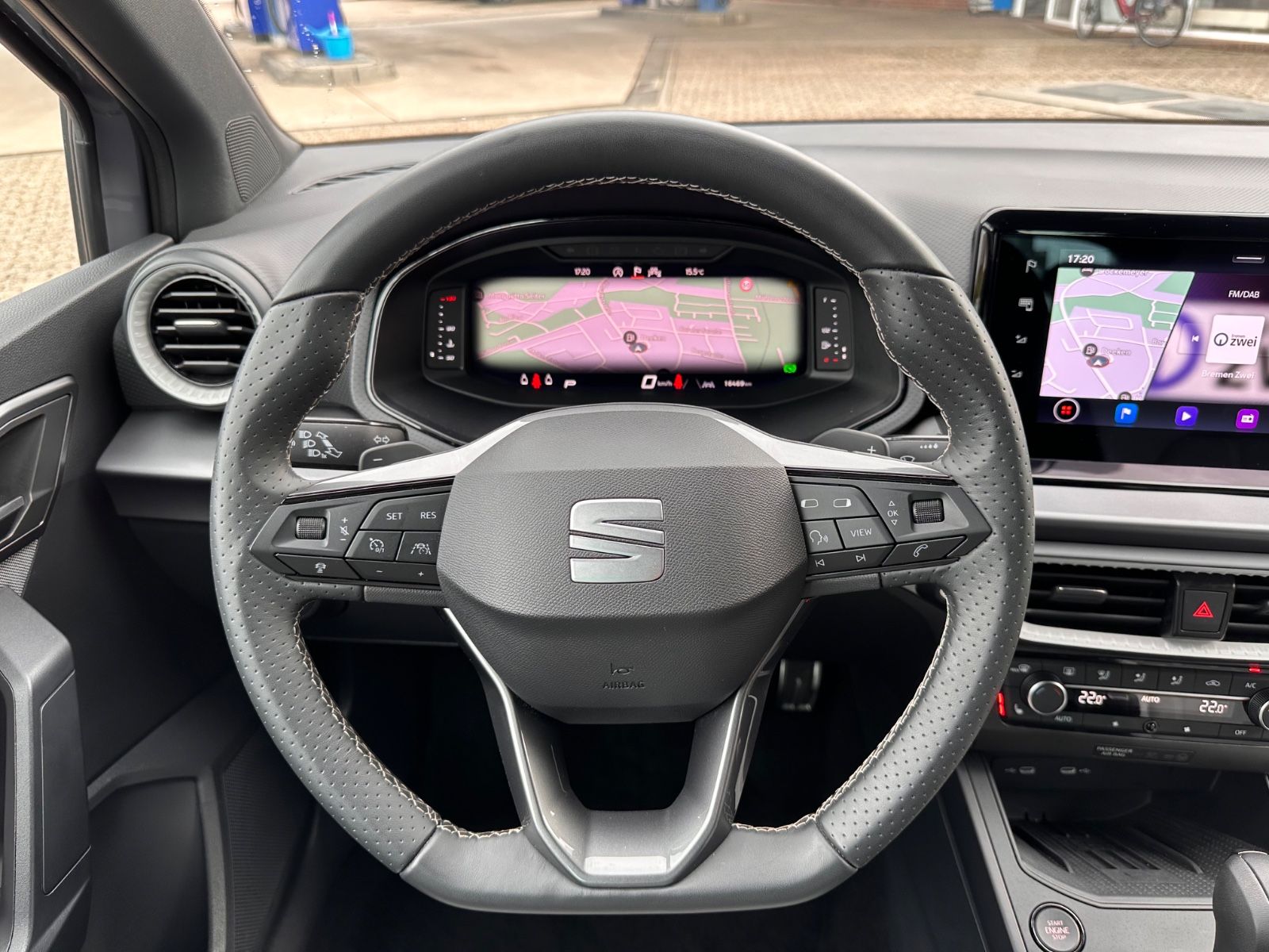 Fahrzeugabbildung SEAT Arona 1.5 TSI FR Black Edition DSG ACC/LED/Kamer