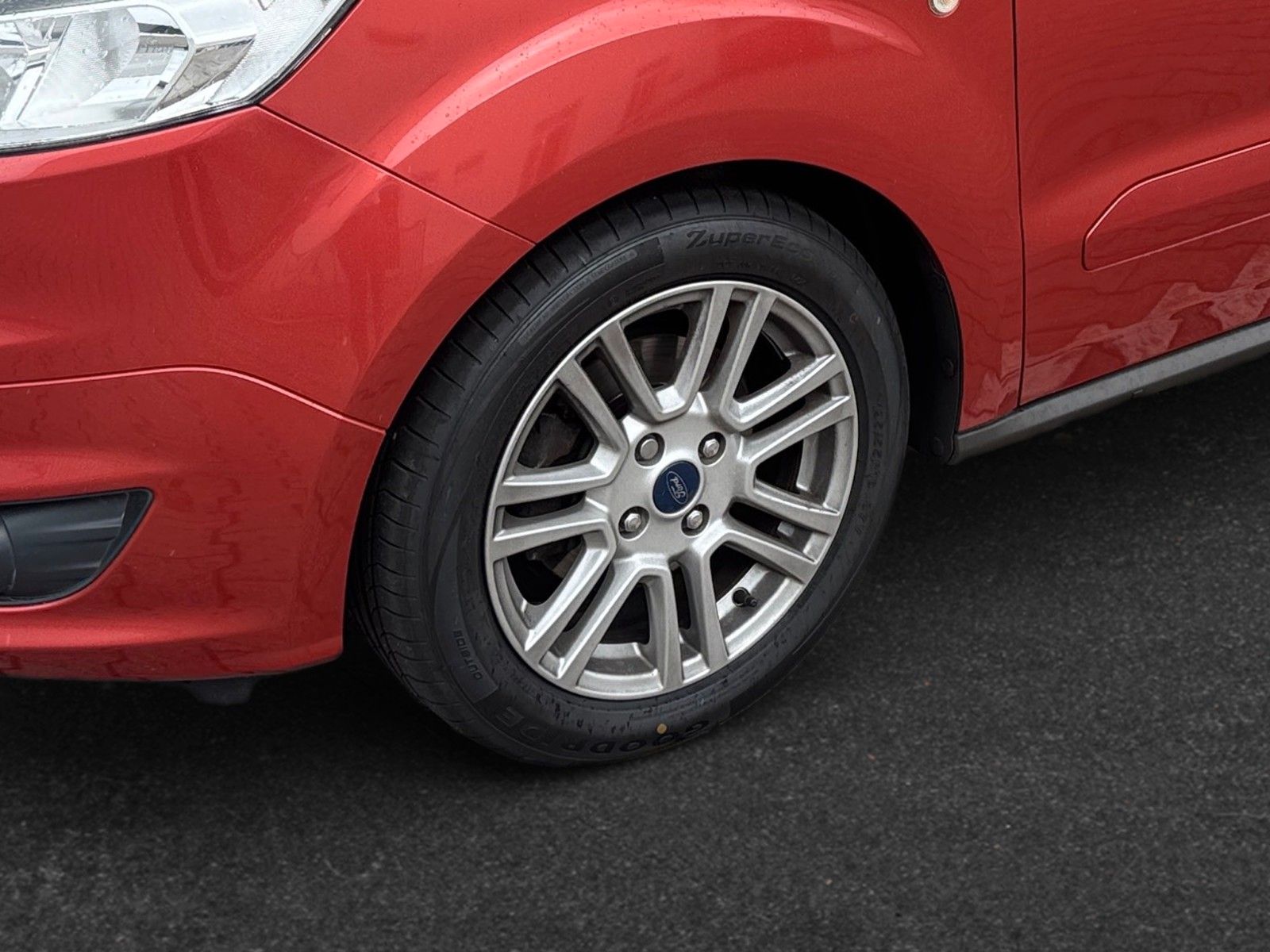 Ford Tourneo Courier Titanium – Bild 13