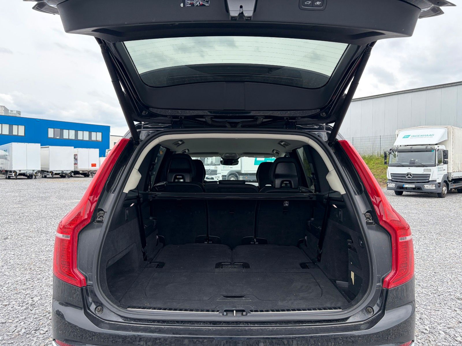 Fahrzeugabbildung Volvo XC 90 Plus Bright AWD