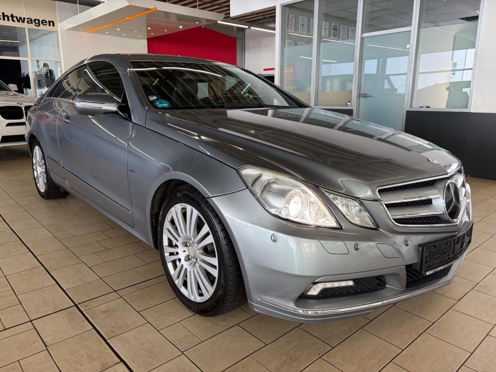 Mercedes-Benz E 250 CGI COUPE BE *NAVI+LED+LEDER+DISTR+KAM+17*