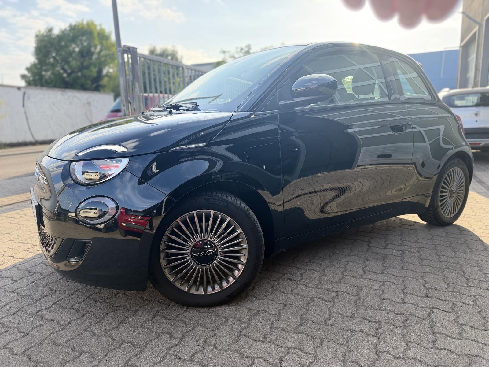 Fiat 500e Icon 42 KwH Batterie PDC*Allwetterreifen