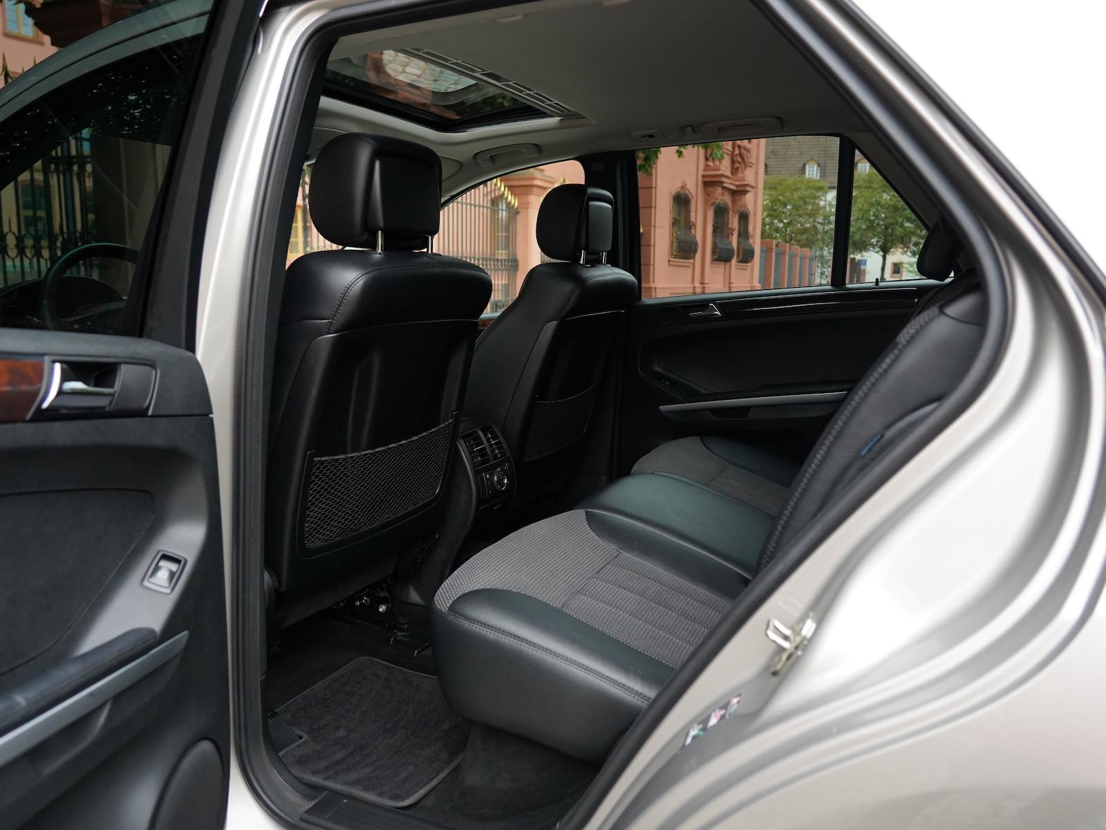 Mercedes-Benz ML 320 CDI 4Matic*Carplay~AHK~S-Dach~Luft~Xenon*