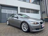 BMW 330i Coupé - - BMW 330 aus 2009: 330i