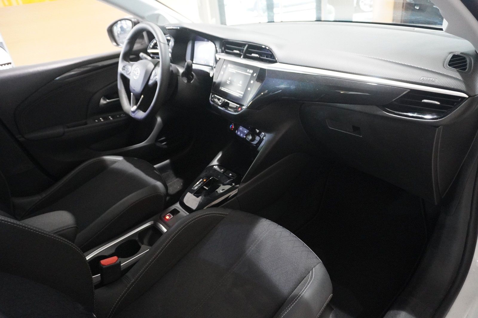 Fahrzeugabbildung Opel Corsa F 1.2T ELEGANCE NAVI/LED/KAMERA/VIRT/SPORT