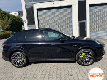 Porsche Cayenne - 3