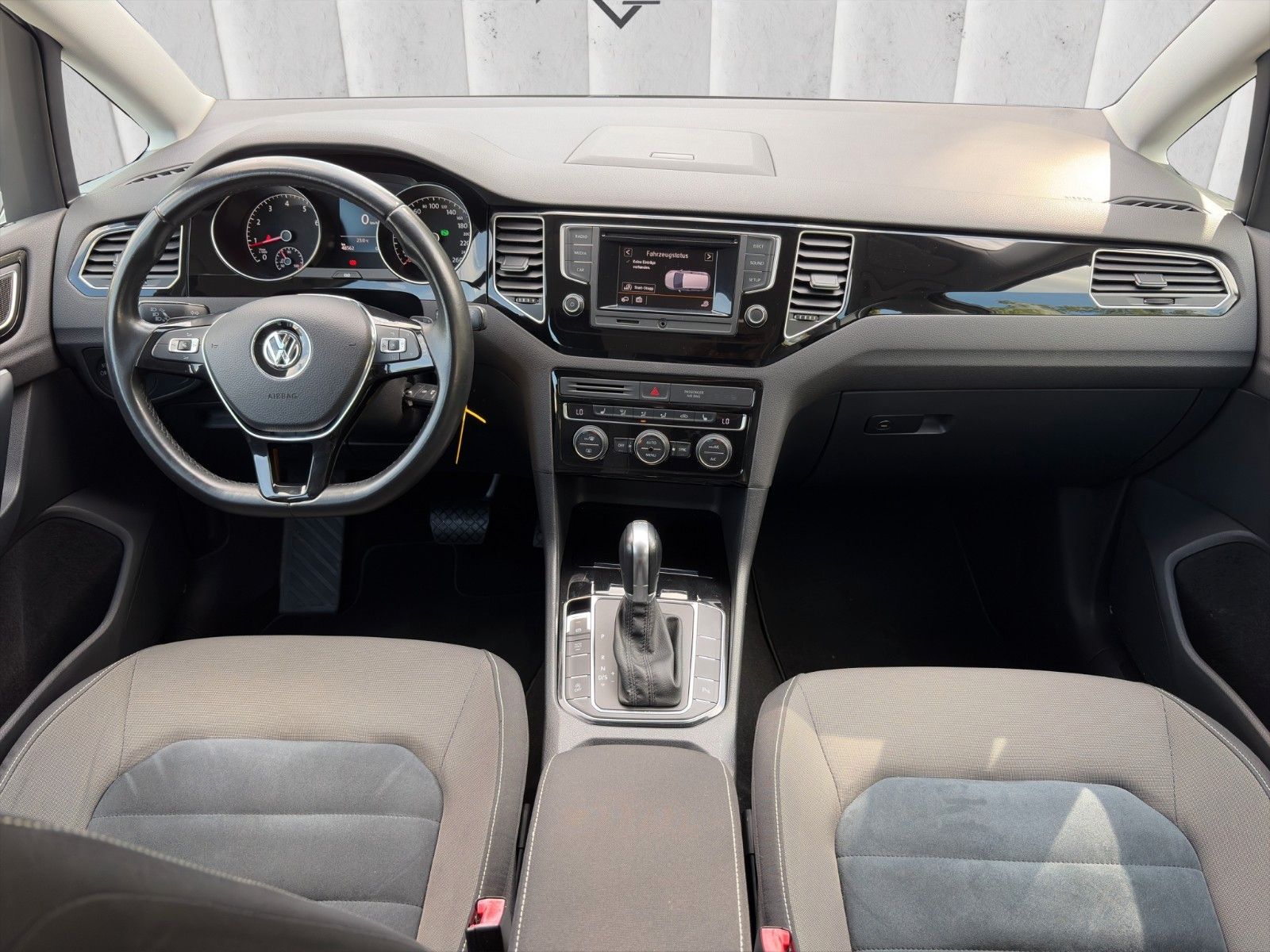 Fahrzeugabbildung Volkswagen Golf Sportsvan Highline*DSG*AHK*Xenon*Alcantara*