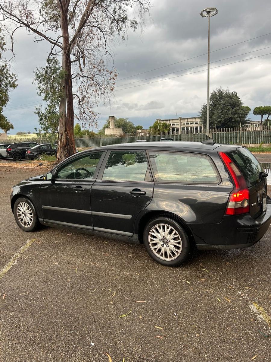 Volvo V50 2005 — двигун 1.560 cm³, 109 HP (80kW)