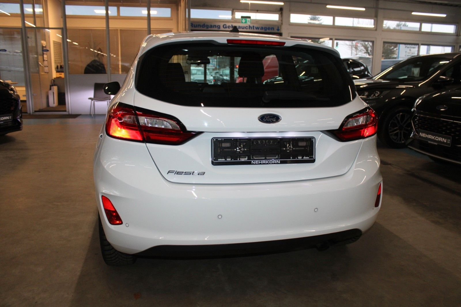 Fahrzeugabbildung Ford Fiesta Trend KLIMA LED WinterPaket PDC 1.Hand