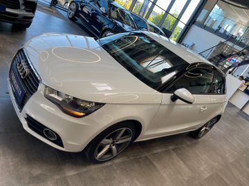 Audi A1 ambition *NAVI*PDC*SZHZ*KLIMA*SPORTFAHRWERK*