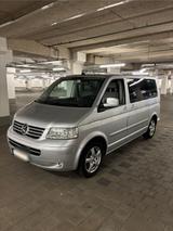 Volkswagen VW T5 Multivan 2.5 TDI Automatik voll Auss... - VW T5 Multivan Gebrauchtwagen in Stuttgart