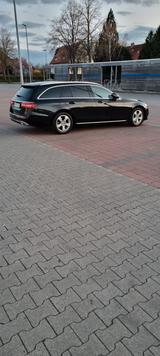 Mercedes-Benz E 220 d T Autom. - - Mercedes-Benz E 220 Gebrauchtwagen in Hannover
