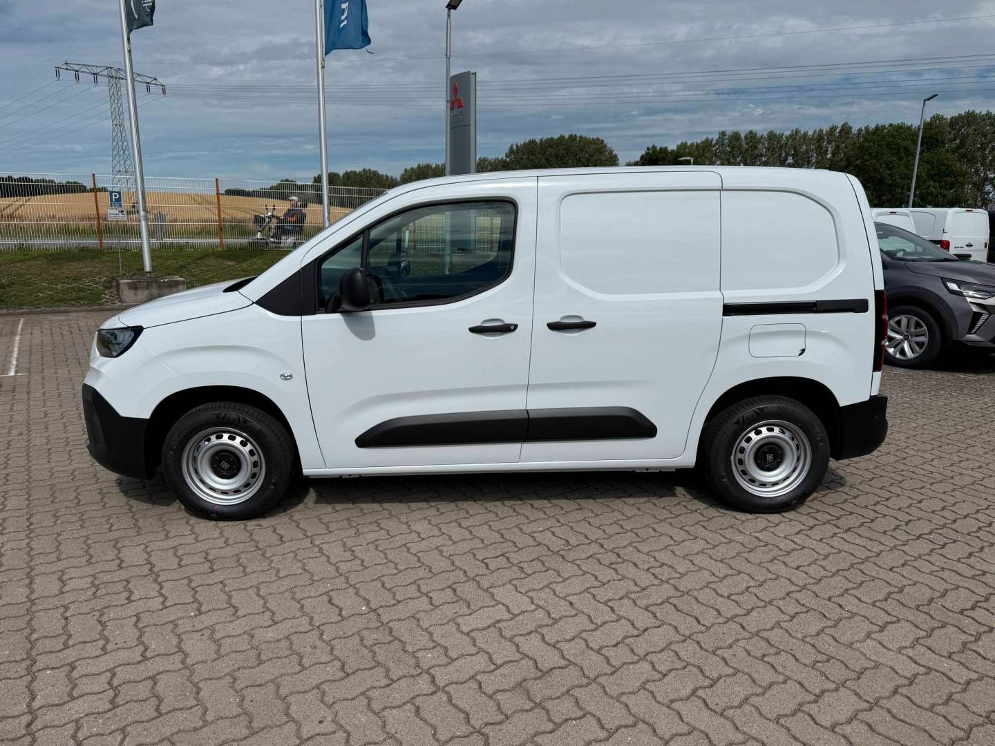 Fahrzeugabbildung Fiat Doblo M LIGHT KAWA