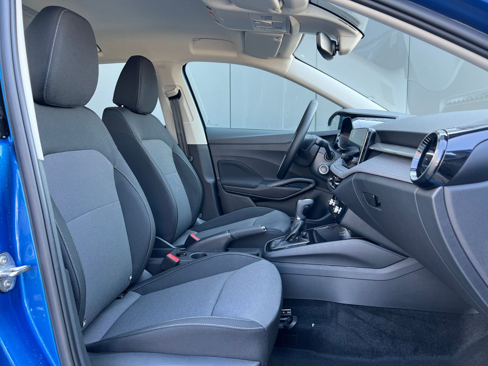 Fahrzeugabbildung SKODA Fabia Selection 1.0 TSI DSG *Garantie, WinterPlu
